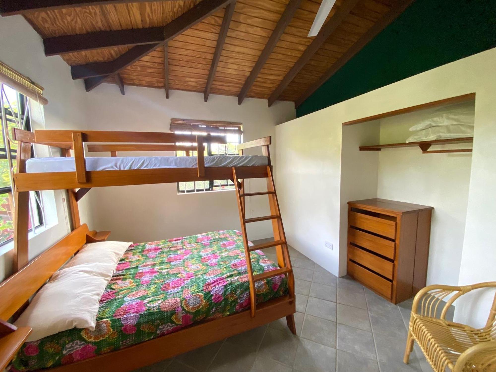 Sea Cliff Eco-Cottages Calibishie Exteriör bild